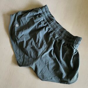 Lululemon Original Hotty Hot Low Rise 2.5”